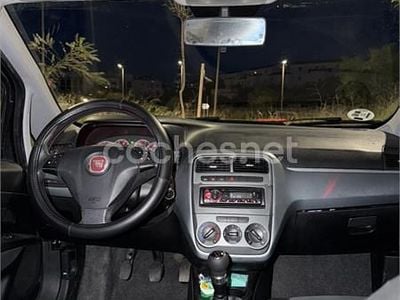 Usado Fiat Grande Punto Dynamic 75 CV (55 kW) 2009 Negro Utilitario