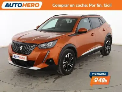 Usado Peugeot 2008 Allure 110 CV (80 kW) 2021 Naranja SUV