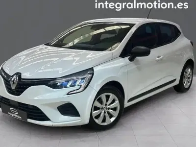 Käytetty Renault Clio V Life 65 HP (47 kW) 2021
