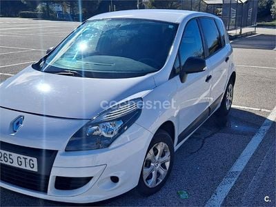 Usado Renault Scénic III Authentique 85 CV (62 kW) 2010 Blanco Monovolumen