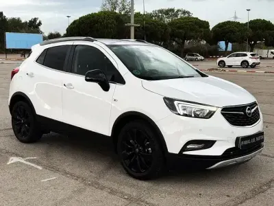 Usado Opel Mokka Color Edition 140 CV (102 kW) 2018 Blanco SUV