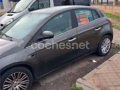 Gris / plata Usado 2008 Fiat Bravo Dynamic Utilitario | 700 €