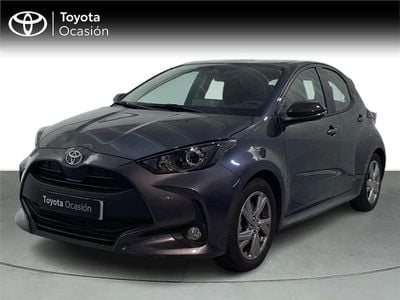 Usado 2025 Toyota Yaris Hybrid Active Monovolumen | 23.290 € (Buen precio)