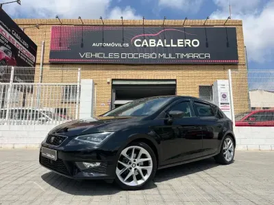 Usado Seat Leon FR 150 CV (110 kW) 2016 Negro Utilitario