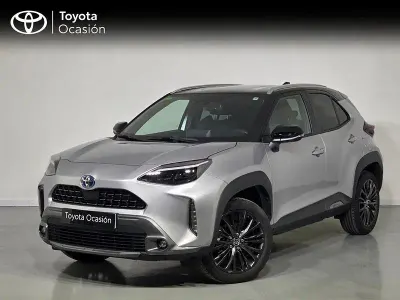 Usado Toyota Yaris Cross 116 CV (85 kW) 2022 Gris / plata SUV