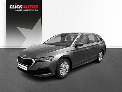 Usado Skoda Octavia Ambition 150 CV (110 kW) 2023 Gris / plata Familiar
