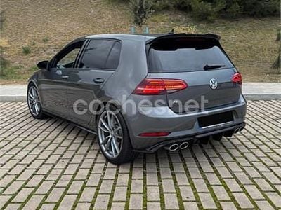 Usado VW Golf VII R 310 CV (228 kW) 2018 Gris / plata Berlina
