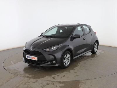 Usado Toyota Yaris Edition 125 CV (91 kW) 2021 Gris Berlina