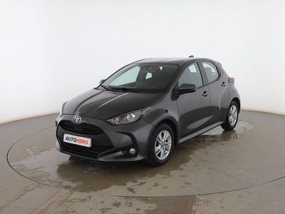 Gris Usado 2021 Toyota Yaris Edition Berlina | 17.099 € (Precio justo)