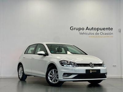 Usado VW Golf VII 115 CV (84 kW) 2019 Blanco Berlina