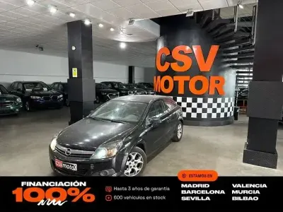 Usado Opel Astra GTC Enjoy 120 CV (88 kW) 2005 Negro Utilitario