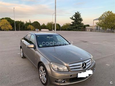Usado Mercedes C220 Avantgarde 170 CV (125 kW) 2009 Gris / plata Berlina