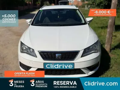 Usado Seat Leon ST Style 110 CV (80 kW) 2017 Blanco Familiar