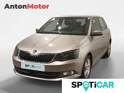 Usado Skoda Fabia Active 90 HP (66 kW) 2016 Cinzento Citadino