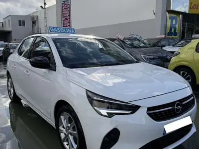 Usado Opel Corsa Elegance 101 CV (74 kW) 2022 Blanco Utilitario