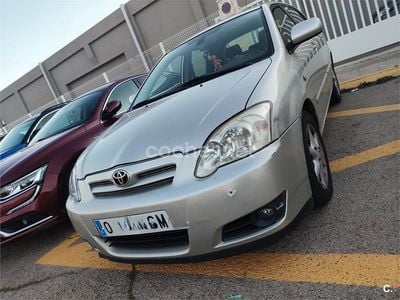 Usado Toyota Corolla Sol 116 CV (85 kW) 2005 Beige Berlina