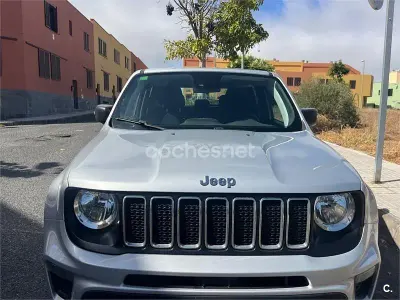 Usado Jeep Renegade Sport 120 CV (88 kW) 2020 Gris / plata SUV