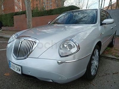 Gris / plata Usado 2003 Lancia Thesis Berlina | 3500 €