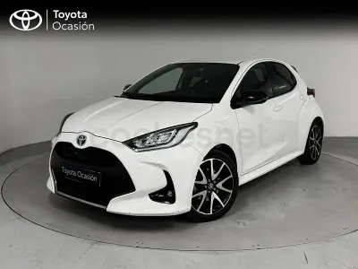 Usado Toyota Yaris Hybrid Style 116 CV (85 kW) 2021 Blanco Berlina