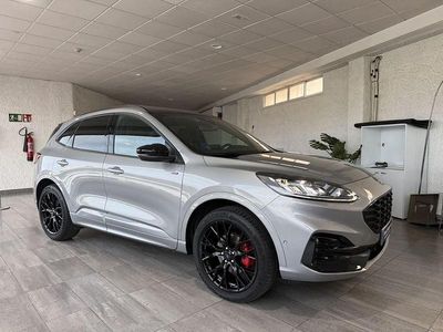 Usado Ford Kuga ST-Line X 225 CV (165 kW) 2023 Plateado SUV