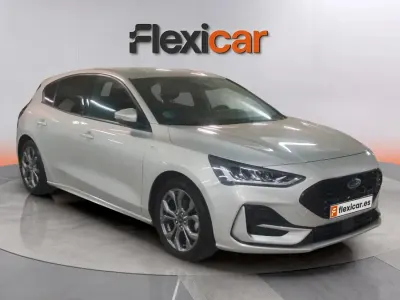 Begagnad Ford Focus ST-Line 125 HK (91 kW) 2023 Grå Sedan