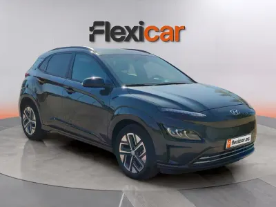 Usado Hyundai Kona Style 150 kW (204 CV) 2023 Gris SUV