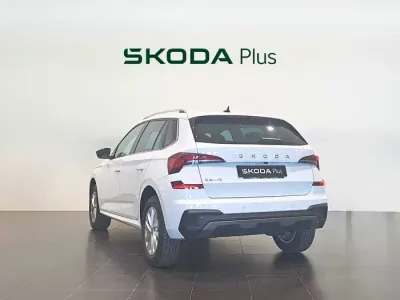 Usado Skoda Kamiq Selection 115 CV (84 kW) 2025 Blanco SUV
