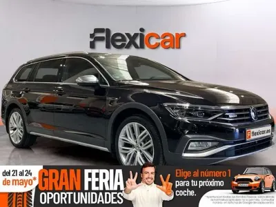 Usado VW Passat Alltrack 241 CV (177 kW) 2020 Negro Familiar