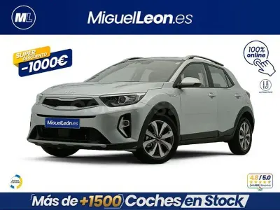 Usado Kia Stonic 100 CV (73 kW) 2025 Gris SUV