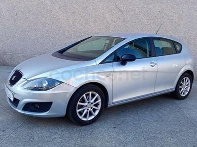Usado Seat Leon Style 105 CV (77 kW) 2012 Gris / plata Berlina
