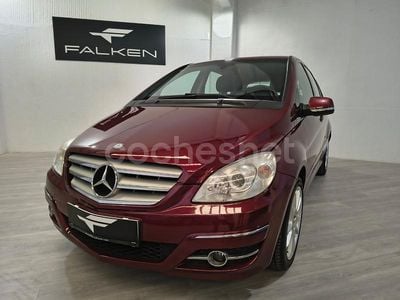 Mercedes B200