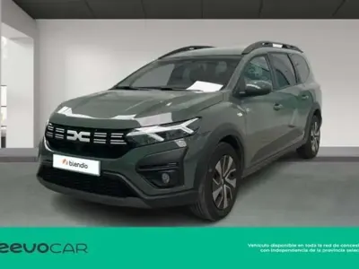 Usado Dacia Jogger Expression 110 CV (80 kW) 2025 Verde Monovolumen
