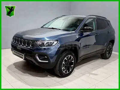Usado Jeep Compass Trailhawk 240 CV (176 kW) 2022 Azul SUV