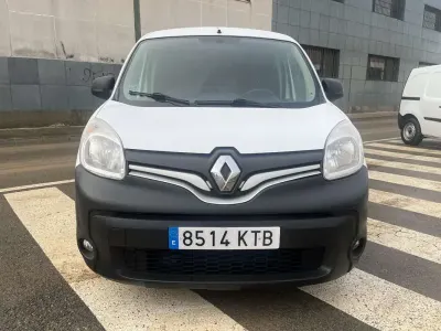Usado Renault Kangoo 90 CV (66 kW) 2019 Blanco Monovolumen