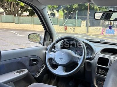 Usado Renault Clio II 60 CV (44 kW) 1999 Blanco Berlina