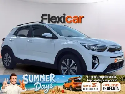 Usado Kia Stonic 84 CV (61 kW) 2022 Blanco SUV