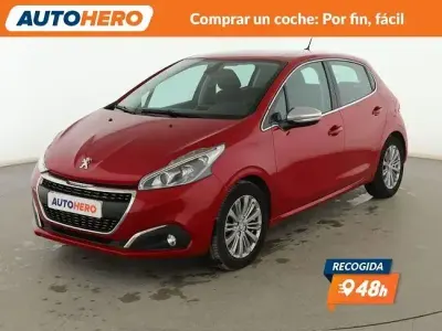 Usado Peugeot 208 Allure 110 CV (80 kW) 2016 Rojo Utilitario