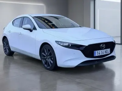 Używany Mazda 3 Center-Line 139 KM (102 kW) 2025 Biały Hatchback