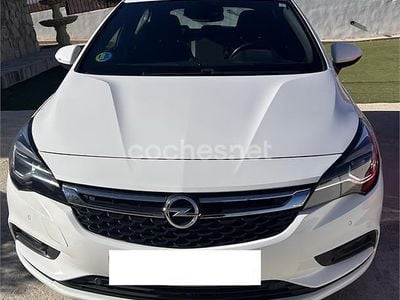 Usado Opel Astra Excellence 136 CV (100 kW) 2017 Blanco Berlina