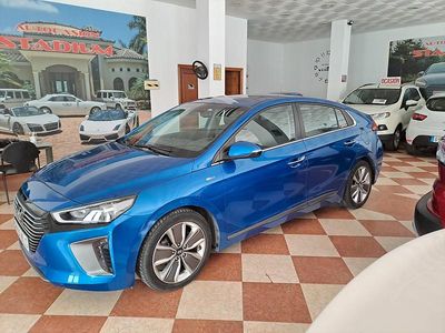 Usado Hyundai Ioniq 141 CV (103 kW) 2018 Azul electrico Utilitario