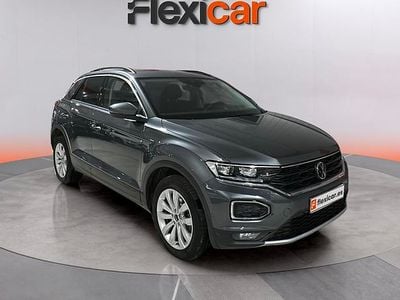 Usado VW T-Roc Advance 110 CV (80 kW) 2021 Gris SUV