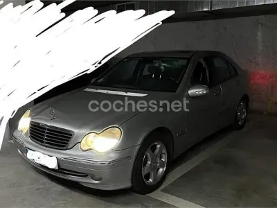 Usado Mercedes C320 Avantgarde 218 CV (160 kW) 2001 Gris / plata Berlina