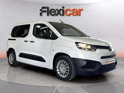 Usado Toyota Proace City City 102 CV (75 kW) 2021 Blanco Monovolumen
