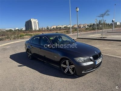 Usado BMW 325 218 CV (160 kW) 2005 Gris / plata Berlina