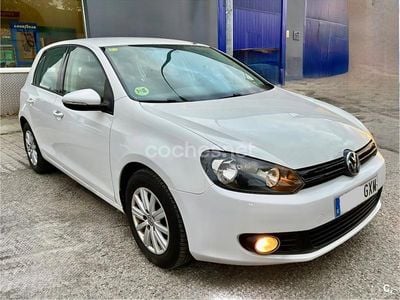 Usado VW Golf VI 105 CV (77 kW) 2010 Blanco Utilitario