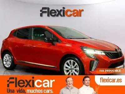 Usado Renault Clio Evolution 100 CV (73 kW) 2025 Rojo Utilitario
