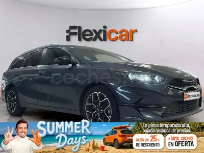 Usado Kia Ceed Style 100 CV (73 kW) 2025 Gris / plata Utilitario