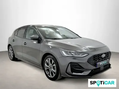 Usado Ford Focus ST-Line 155 CV (114 kW) 2023 Gris Berlina