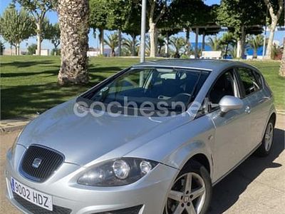 Usado Seat Leon Copa 105 CV (77 kW) 2011 Gris / plata Utilitario