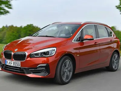 Usado BMW 216 Active Tourer 116 CV (85 kW) 2020 Negro Monovolumen